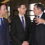P1400933