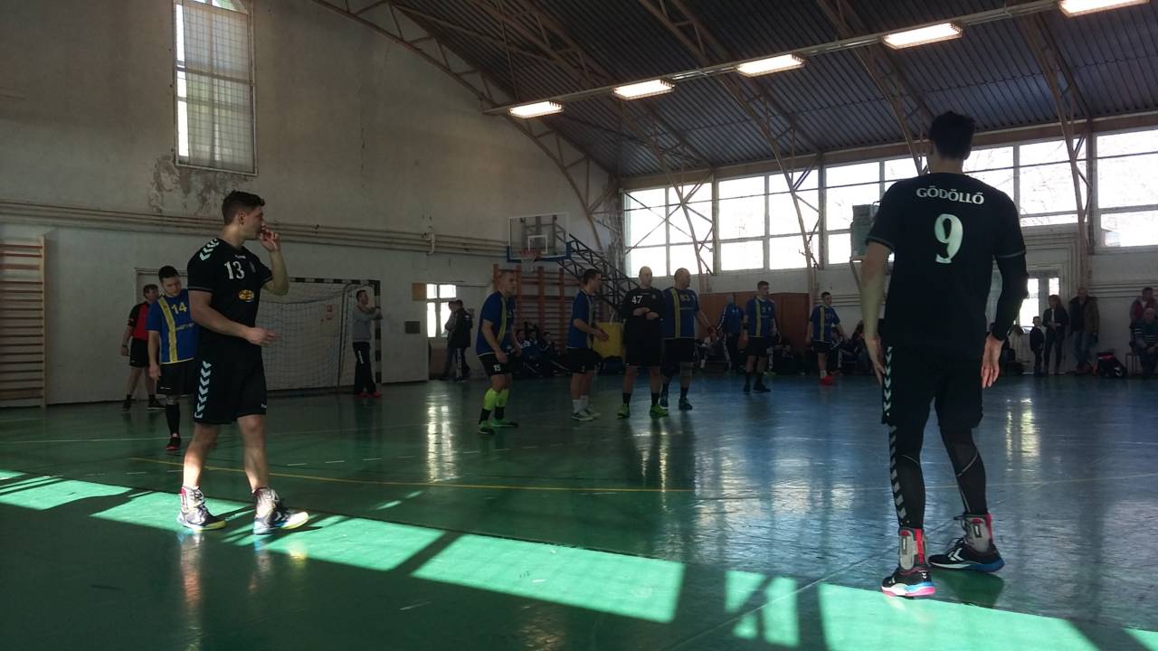 Kezi2