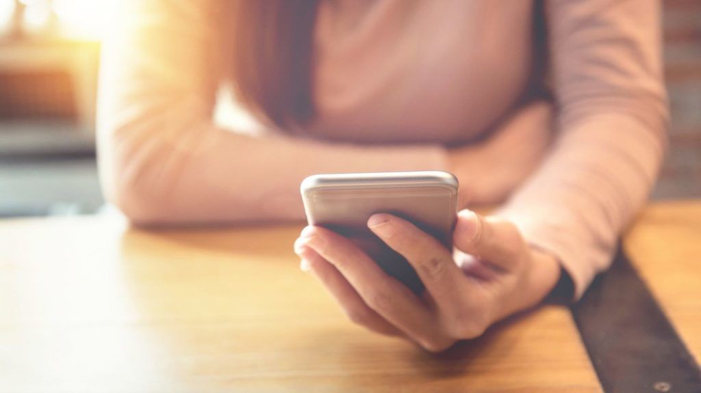 Sms okostelefon e1519569520434 1024x575