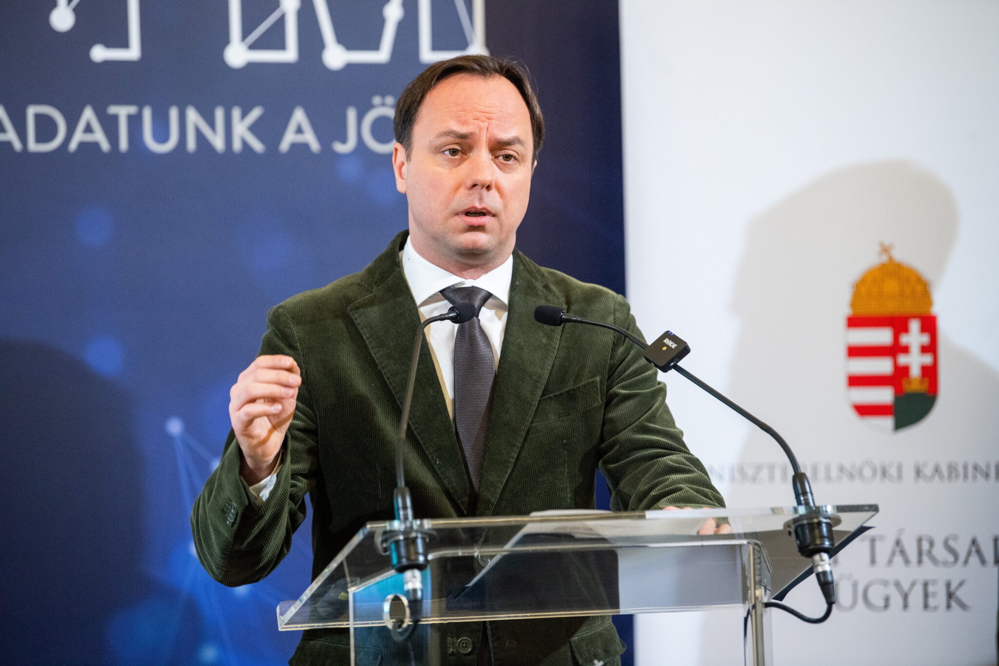 NYITRAI Zsolt Péter