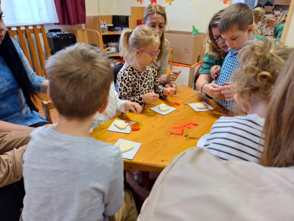 76e8e0bf b39d 458f ae18 efc5c88f4e0f