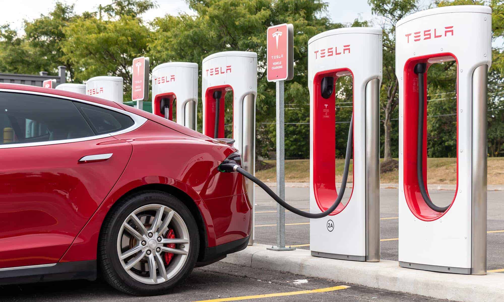 Tesla supercharger tolto min